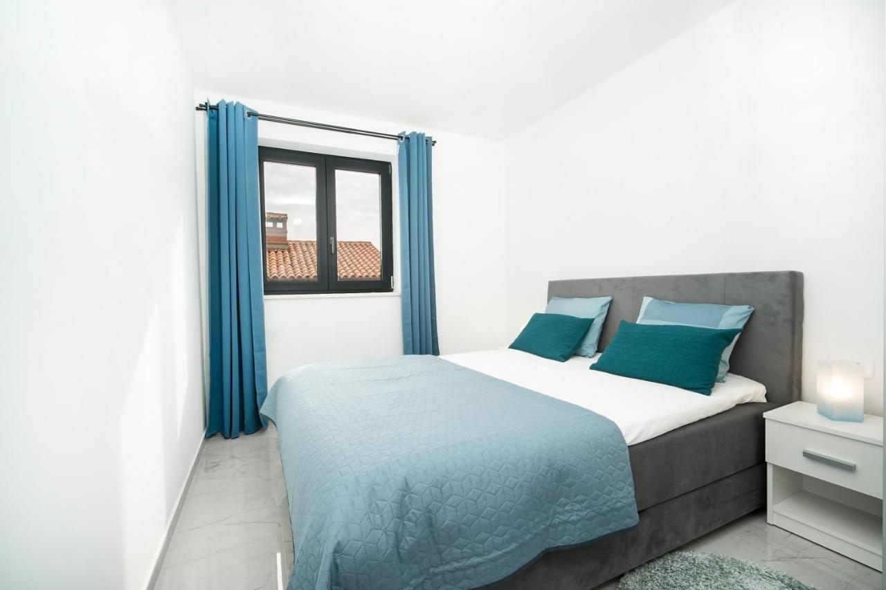 Villa Apartments Lela Рабац Екстериор снимка