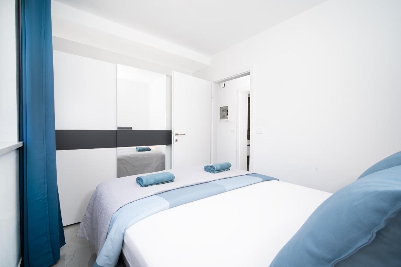Villa Apartments Lela Рабац Екстериор снимка