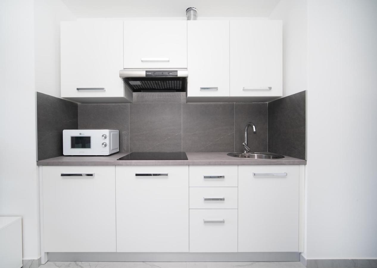 Villa Apartments Lela Рабац Екстериор снимка